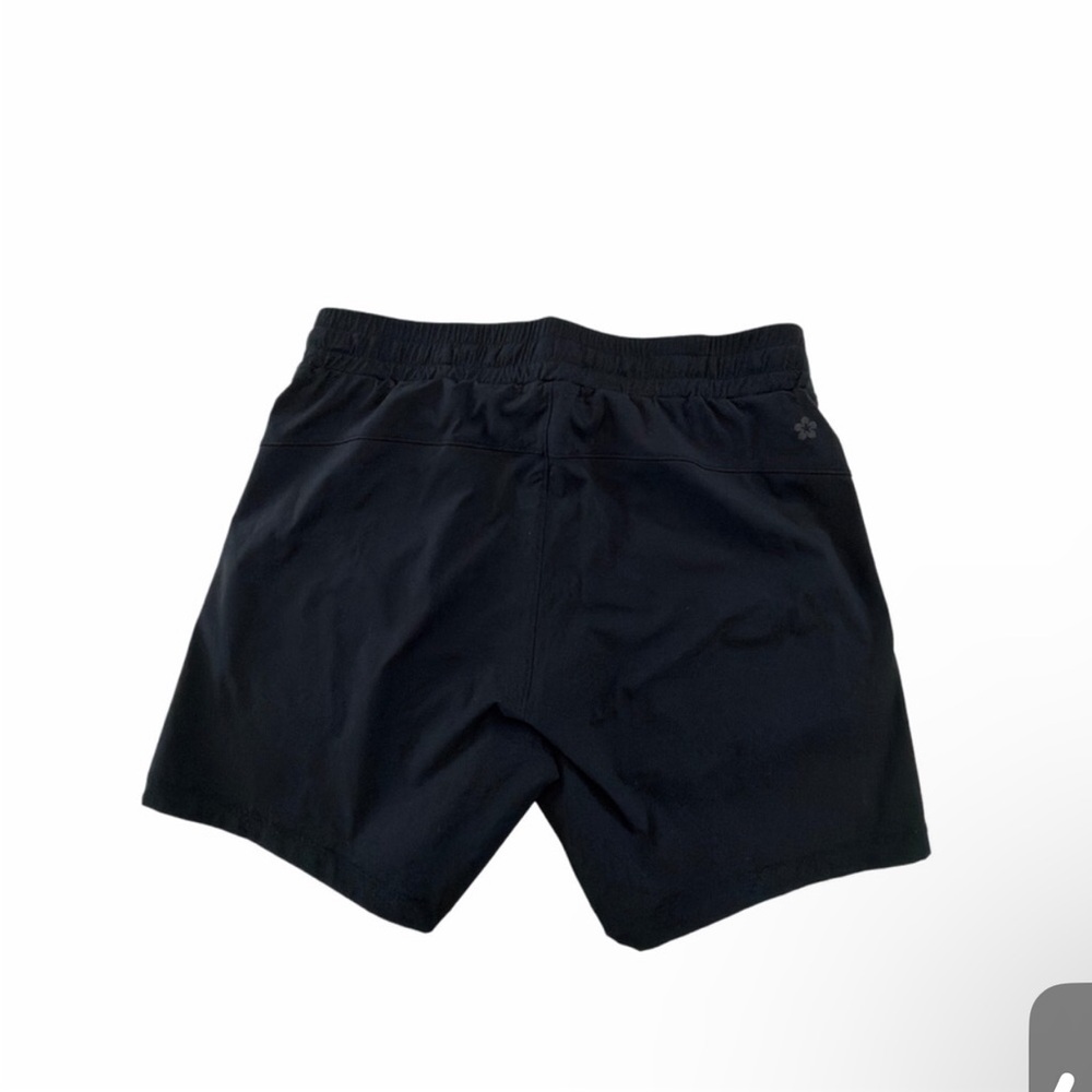 NWOT Women's Black Casual Shorts - Picture 3 of 3